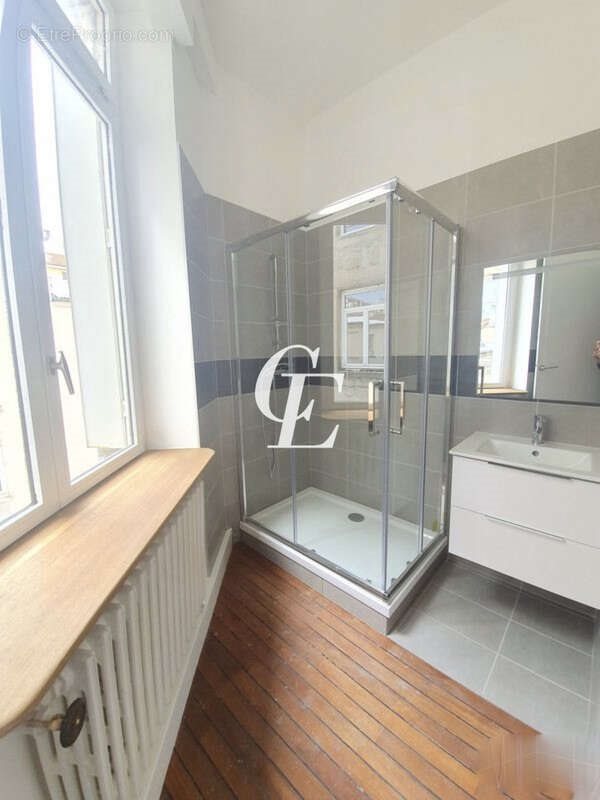 Appartement à vendre, 233m², Saint-Etienne