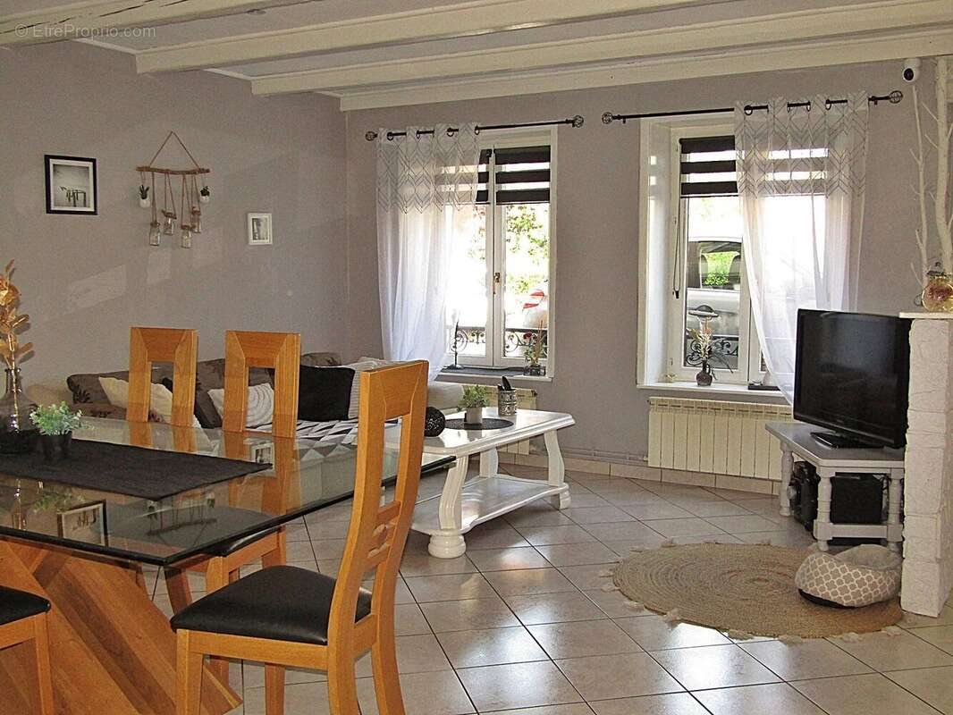 Maison à vendre, 115m², Celles-sur-Plaine