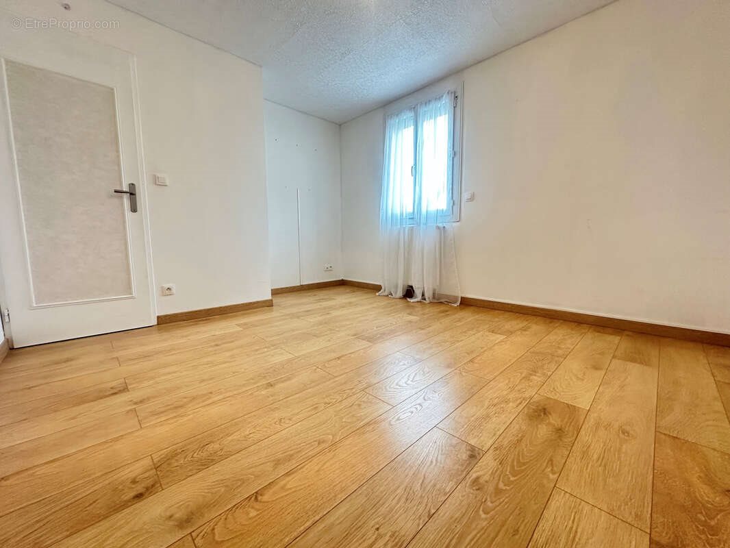Maison à vendre, 240m², Bavilliers