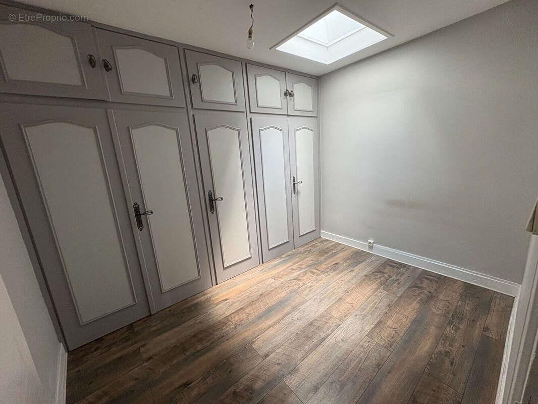 Appartement à vendre, 70m², Vic-le-Comte