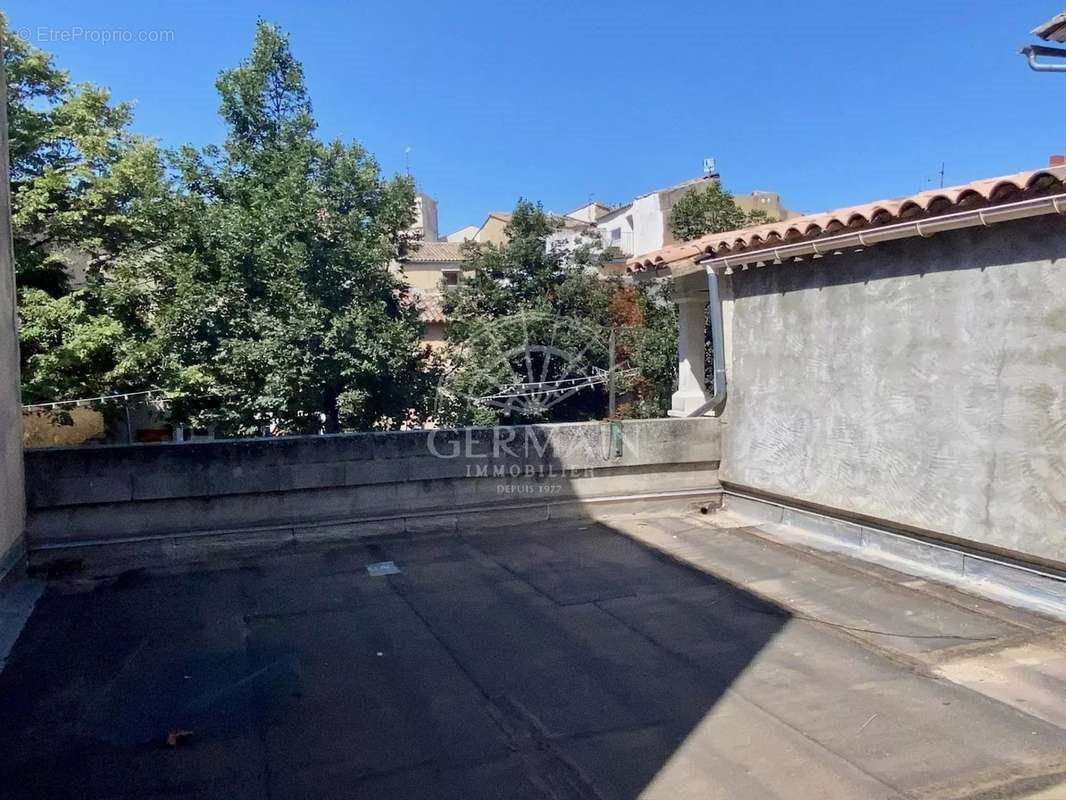 Appartement à vendre, 100m², L'Isle-sur-la-Sorgue