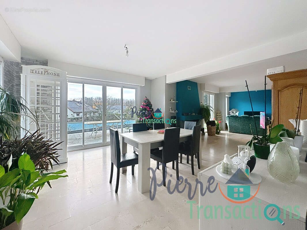 Maison à vendre, 187m², Lillebonne