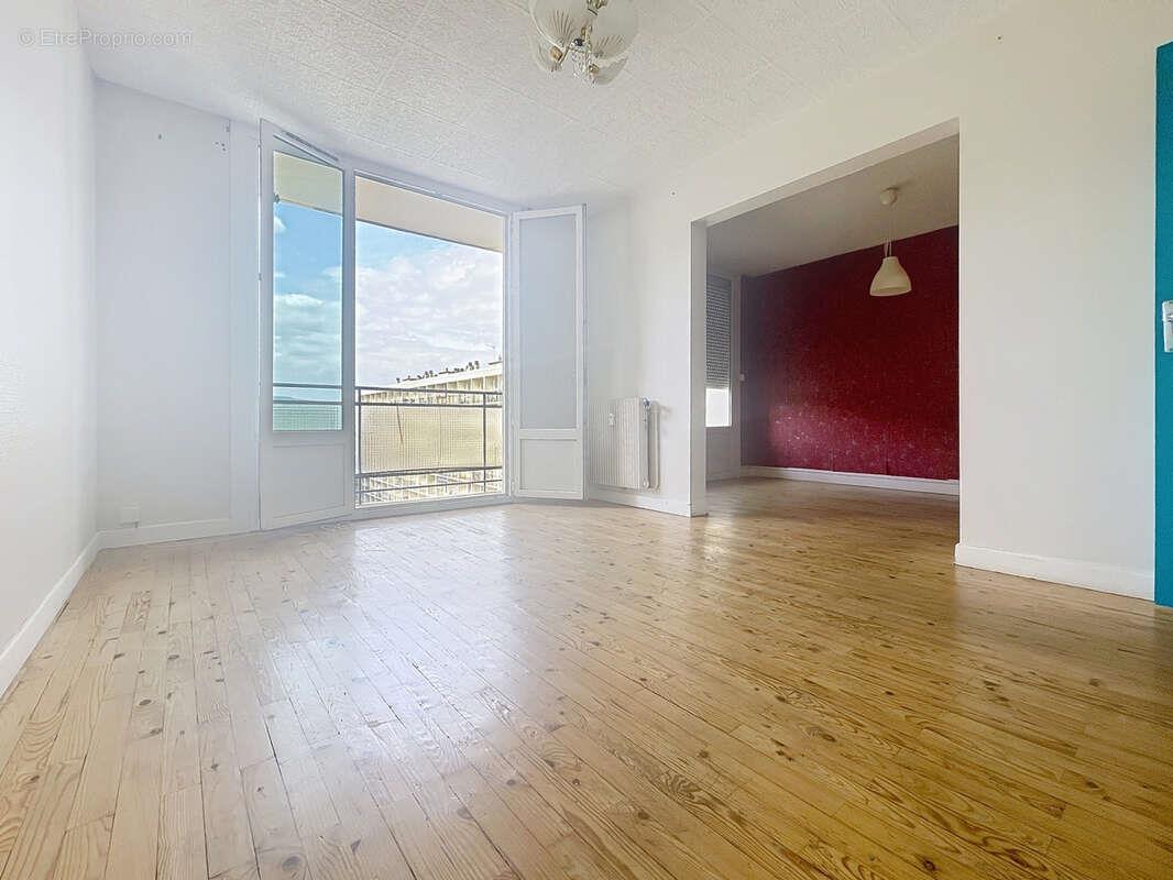 Appartement à vendre, 74m², Saint-Etienne