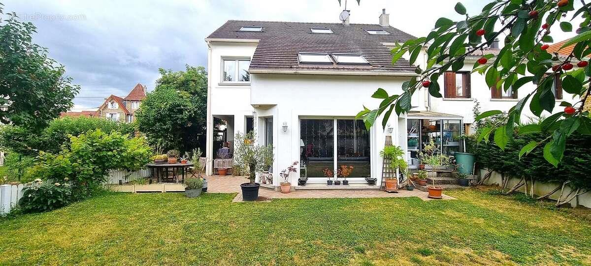 Maison à vendre, 165m², Brou-sur-Chantereine