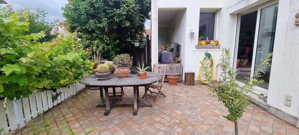 Maison à vendre, 165m², Brou-sur-Chantereine