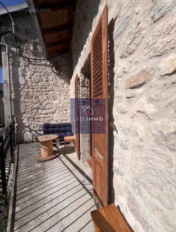 Maison à vendre, 80m², Chézery-Forens