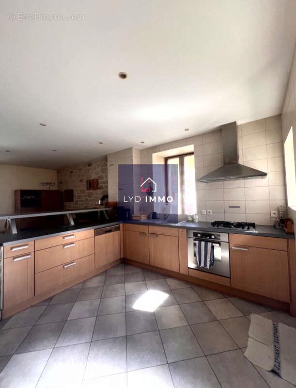 Maison à vendre, 80m², Chézery-Forens