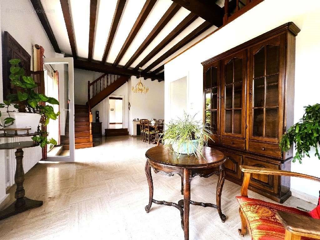 Maison à vendre, 345m², Viuz-la-Chiésaz