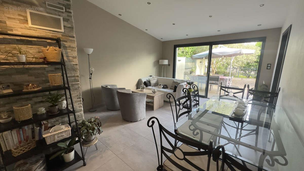 Appartement à vendre, 111m², Chabeuil