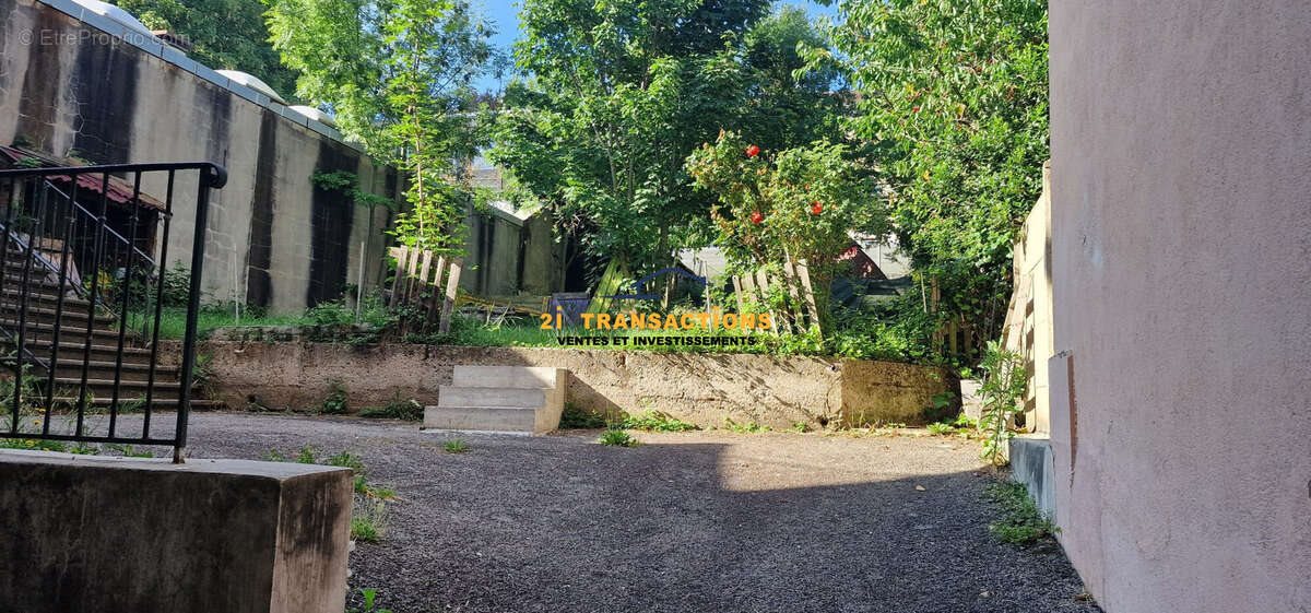 Appartement à vendre, 318m², Saint-Etienne