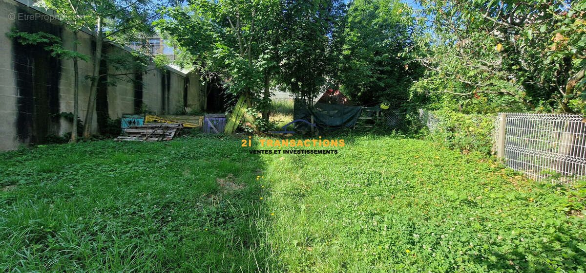 Appartement à vendre, 318m², Saint-Etienne