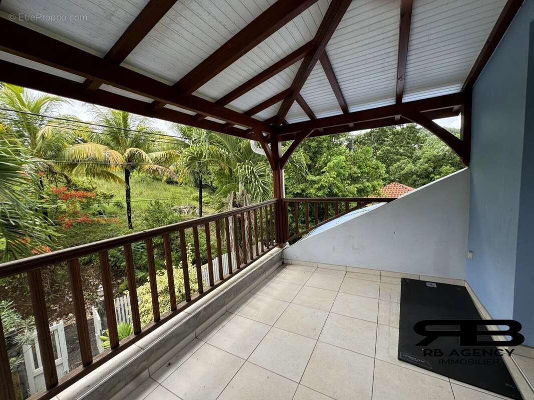 Appartement à vendre, 349m², Ducos