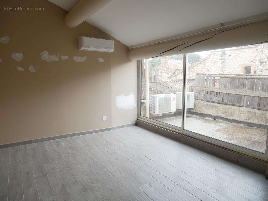 Maison à vendre, 92m², Pouzilhac