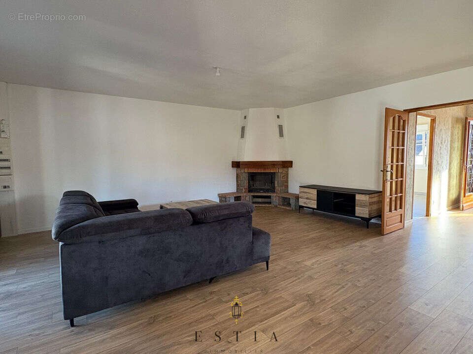 Appartement à vendre, 153m², Neuves-Maisons