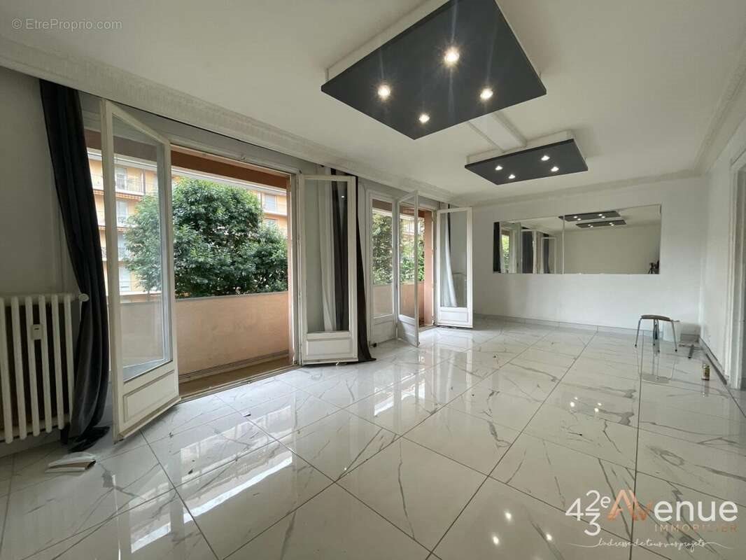 Appartement à vendre, 81m², Saint-Etienne