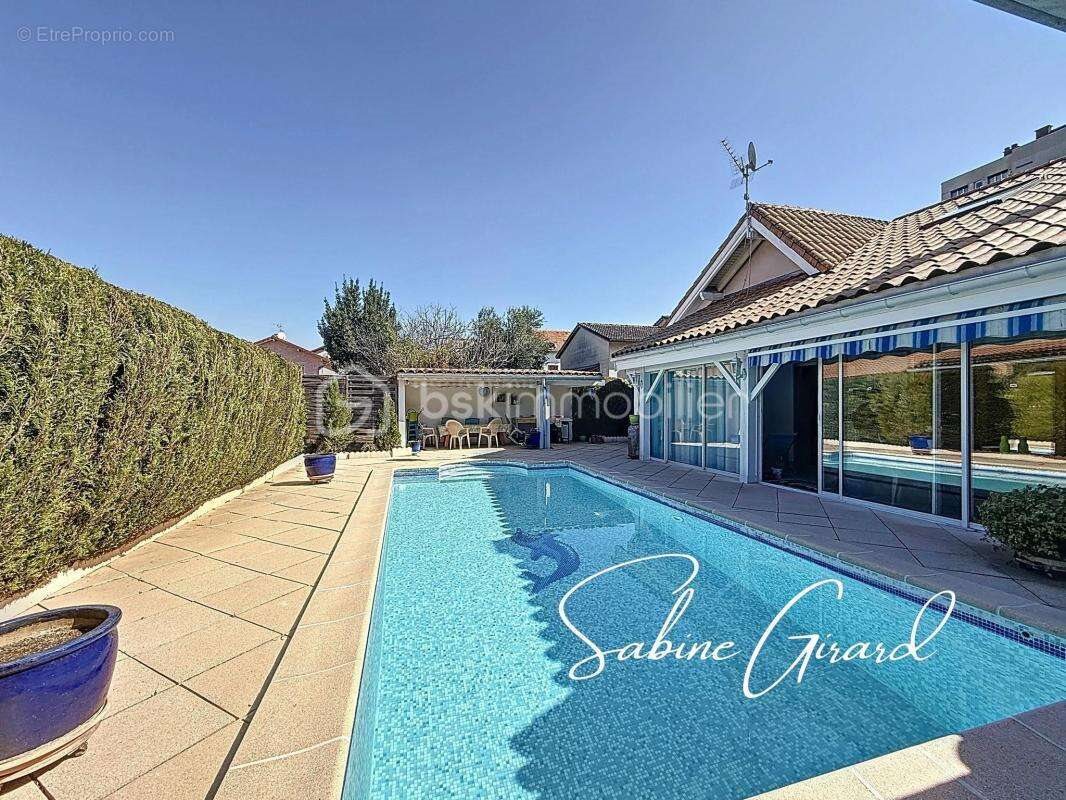 Maison à vendre, 101m², Saint-Martin-d'Hères