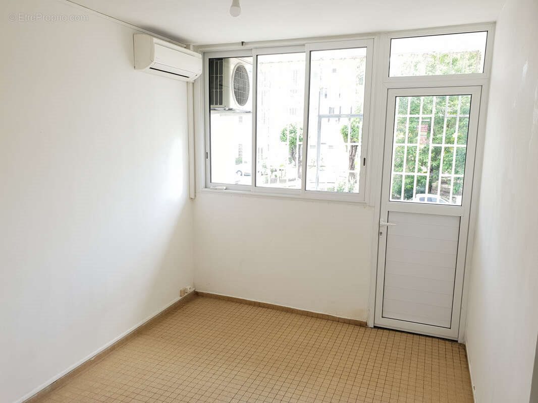 Appartement à vendre, 55m², Les Abymes