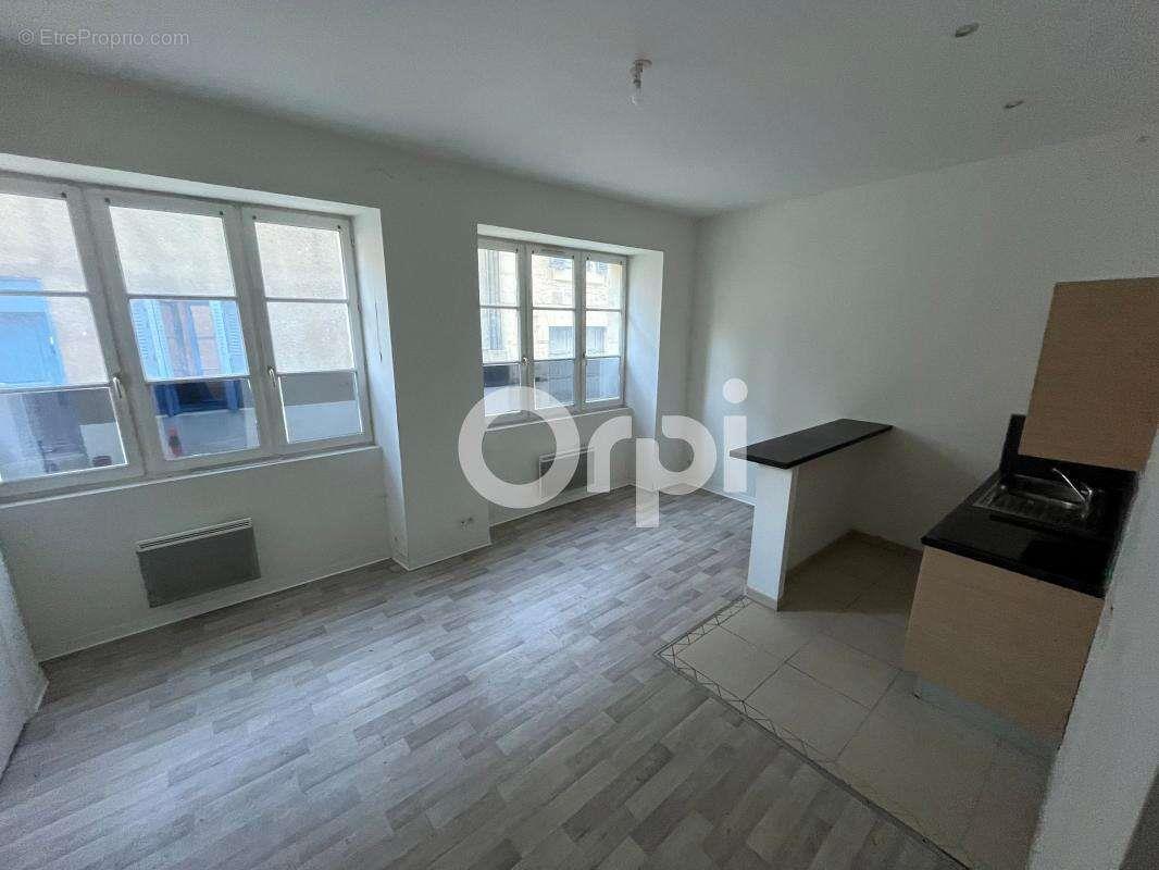 Appartement à vendre, 47m², Terrasson-Lavilledieu