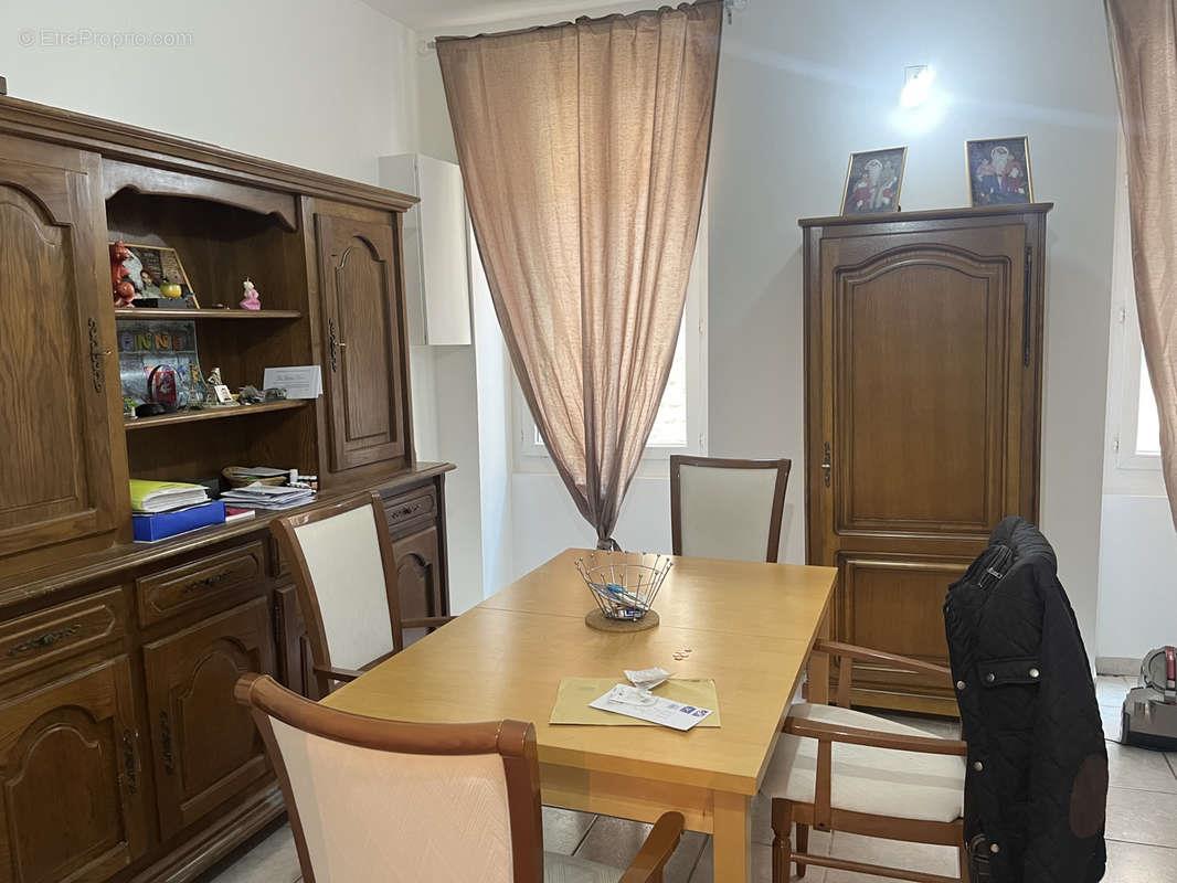 Appartement à vendre, 626m², Nîmes