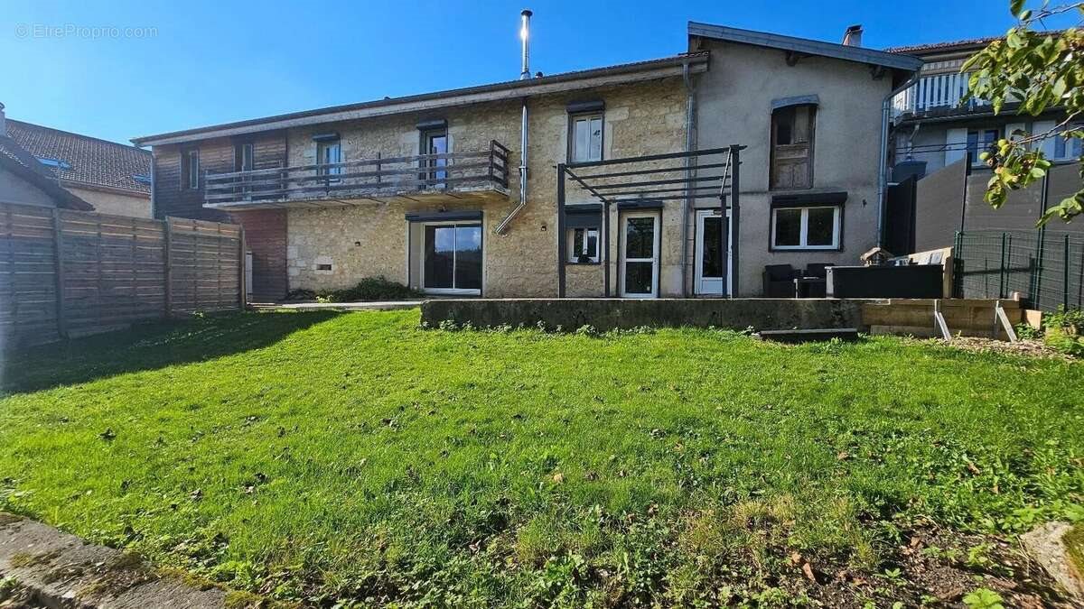 Maison à vendre, 130m², Viry