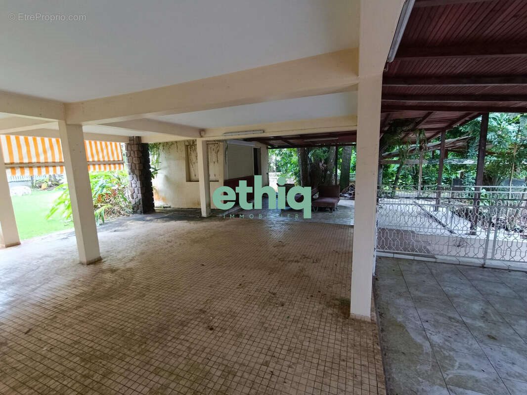 Maison à vendre, 185m², Capesterre-Belle-Eau