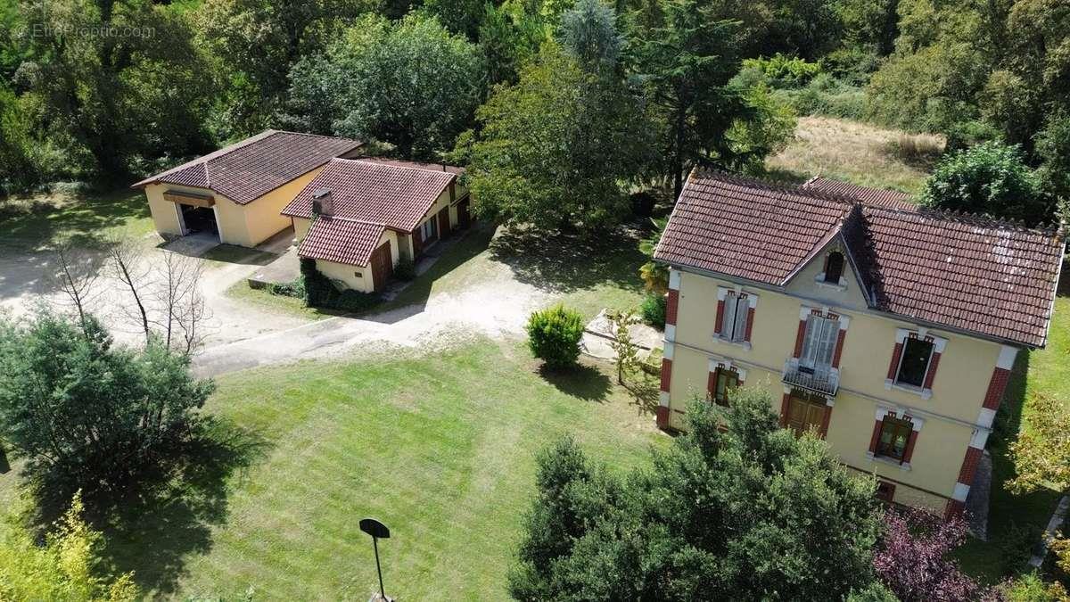 Appartement à vendre, 291m², Laujuzan