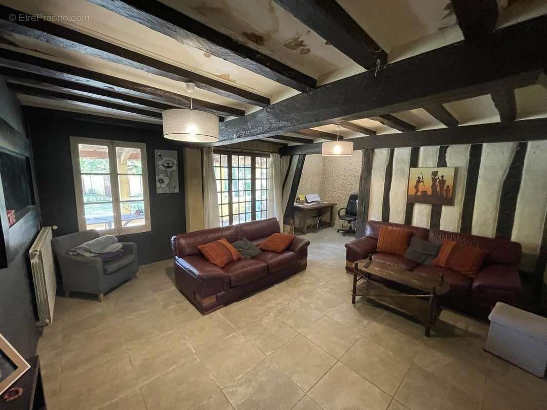 Appartement à vendre, 291m², Laujuzan