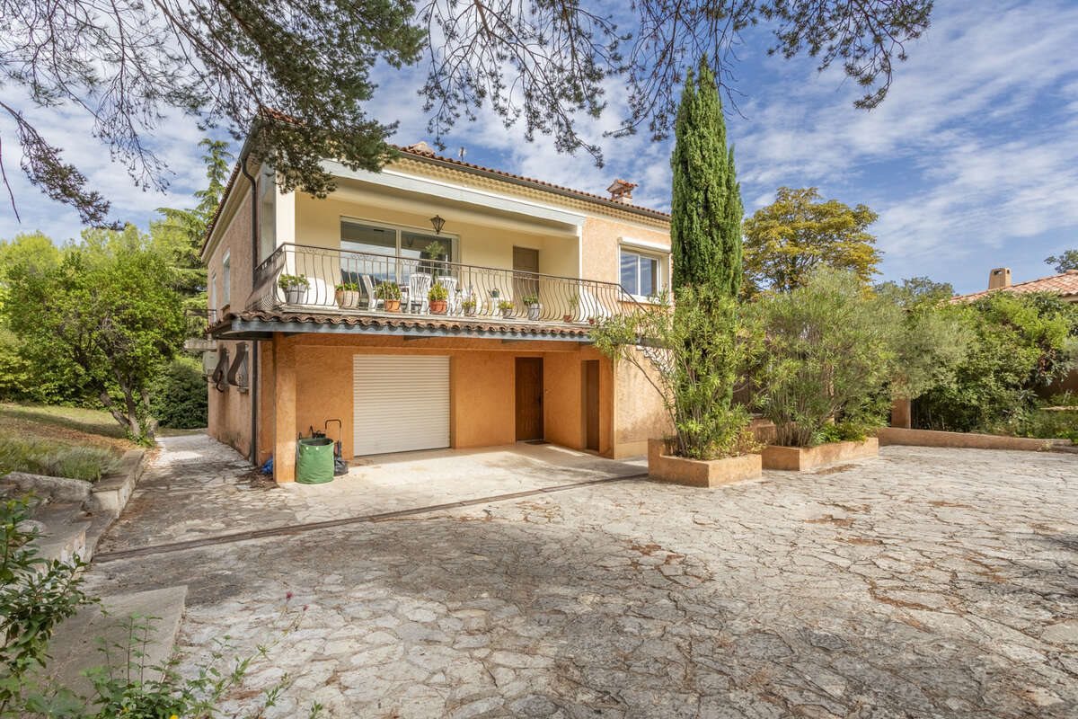 Maison à vendre, 195m², Simiane-Collongue