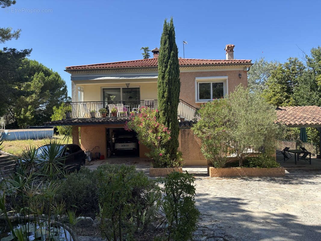 Maison à vendre, 195m², Simiane-Collongue
