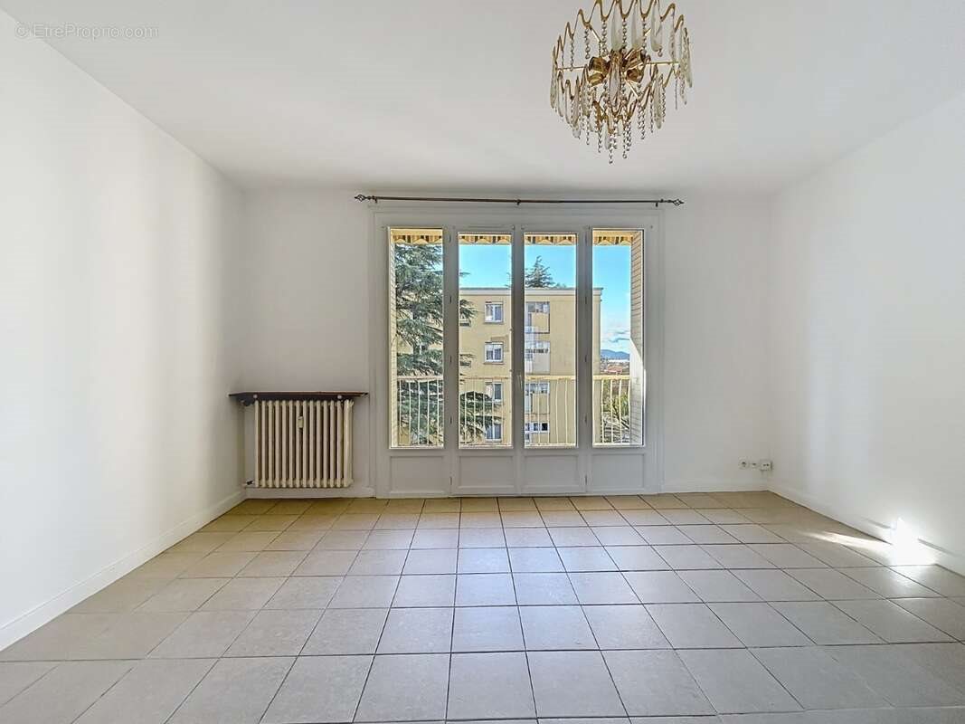 Appartement à vendre, 65m², Montélimar