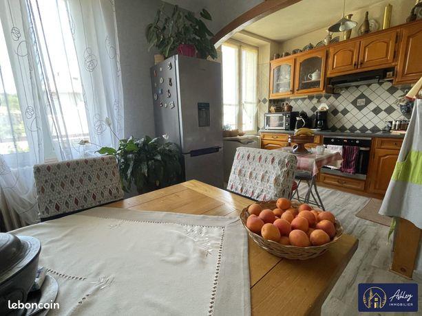 Appartement à vendre, 302m², Riom-ès-Montagnes