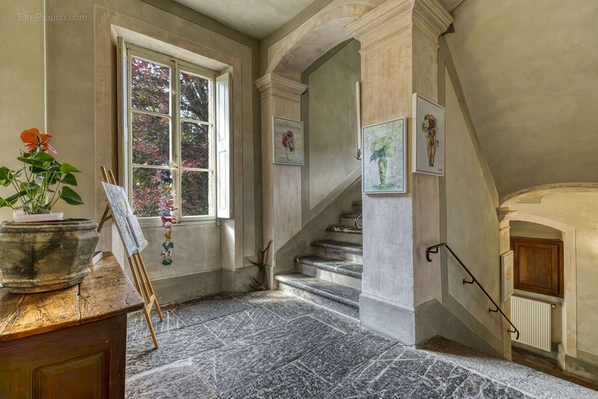 Maison à vendre, 390m², Montmélian