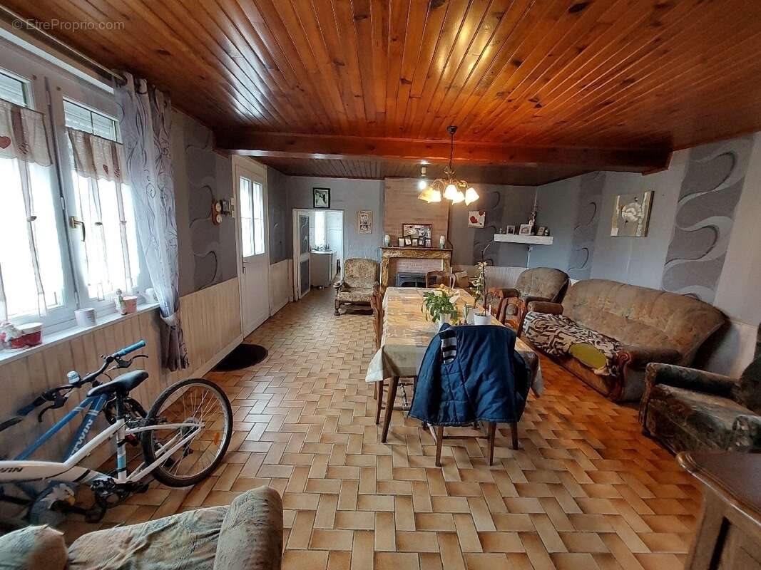 Maison à vendre, 80m², La Comté