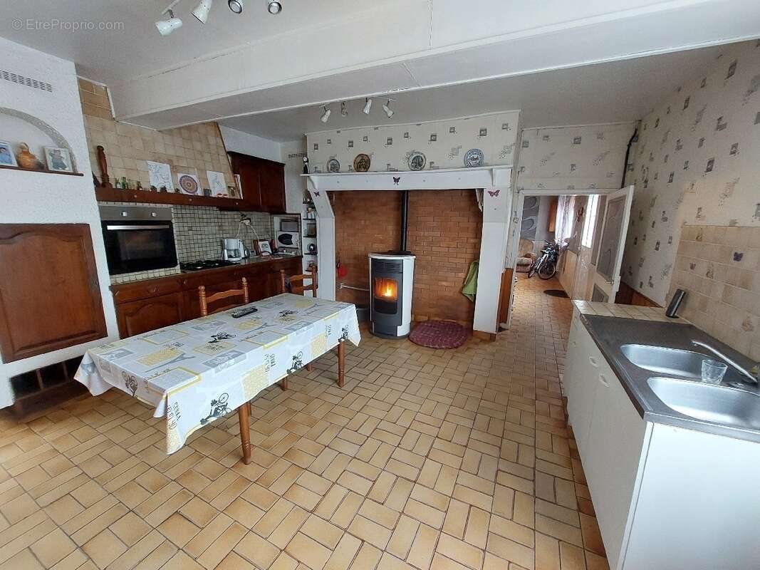 Maison à vendre, 80m², La Comté
