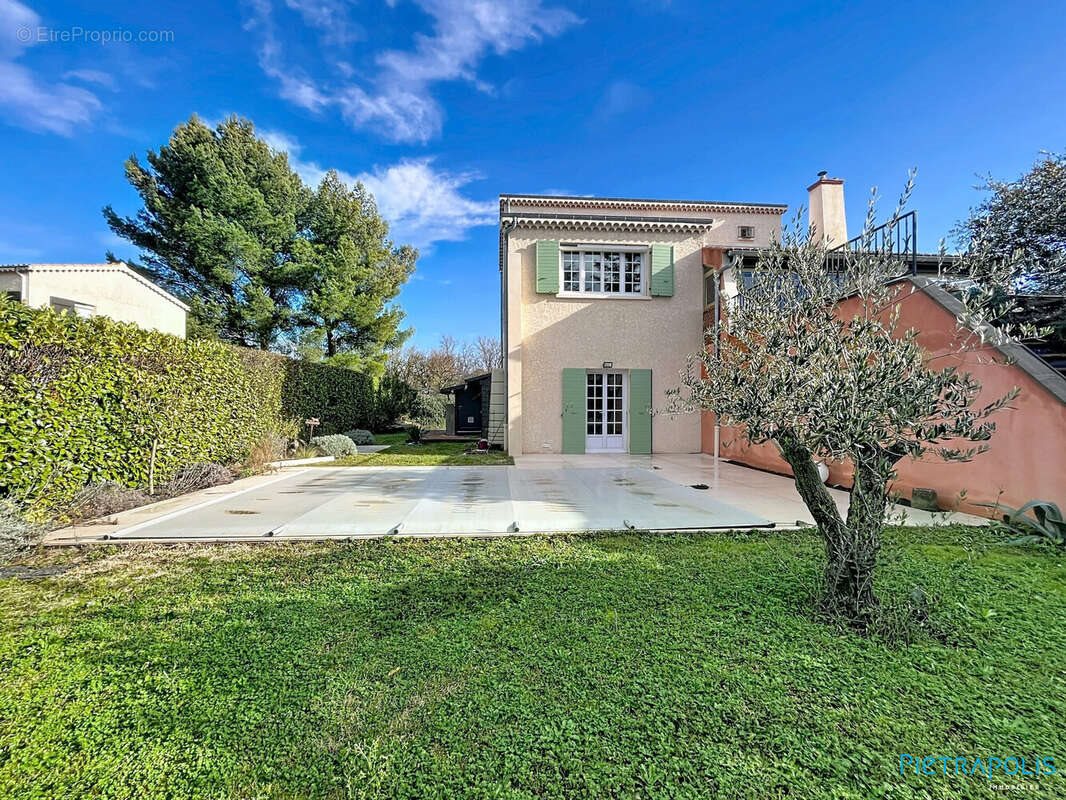 Maison à vendre, 182m², Ternay