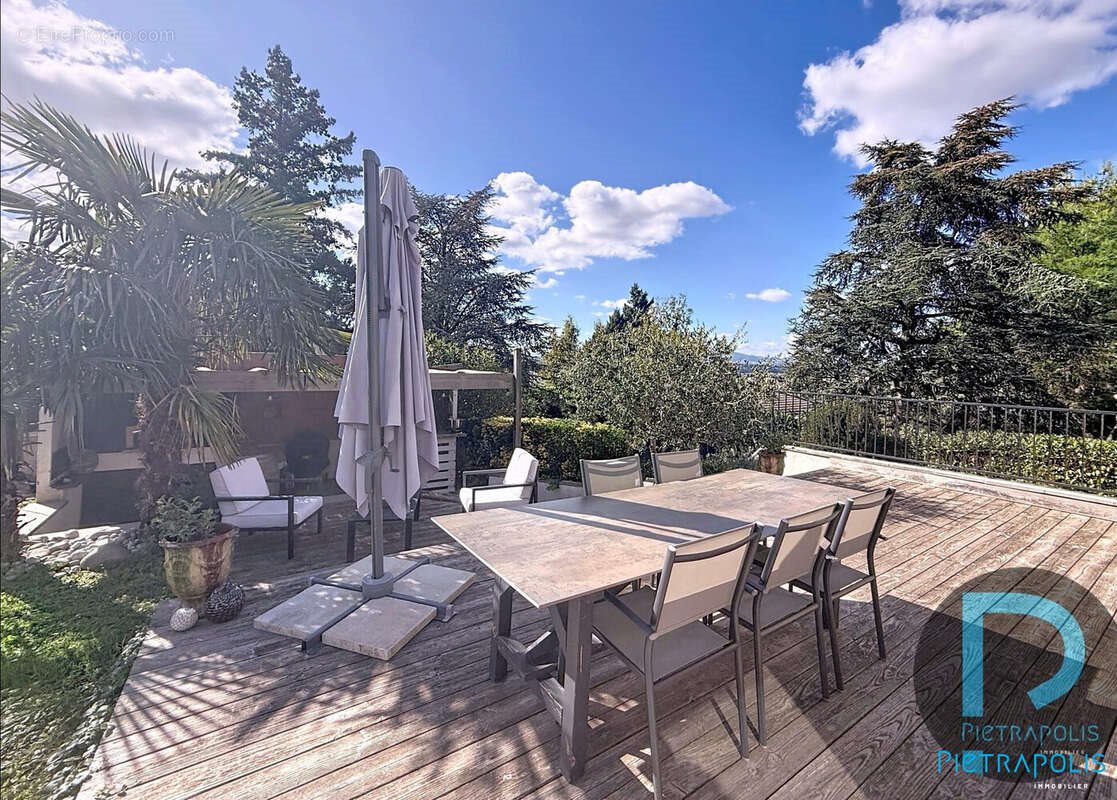 Maison à vendre, 182m², Ternay