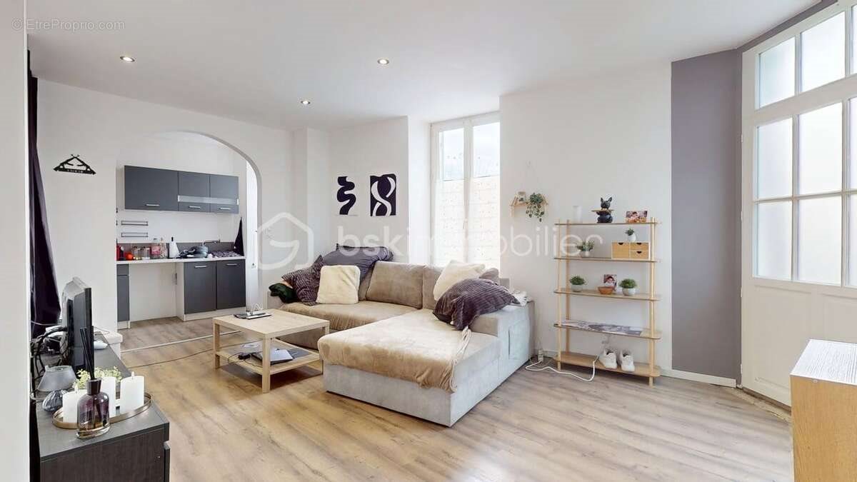 Appartement à vendre, 140m², Corme-Royal