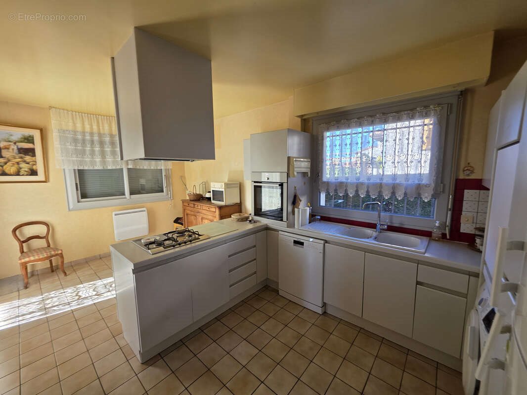 Maison à vendre, 165m², Romagnat