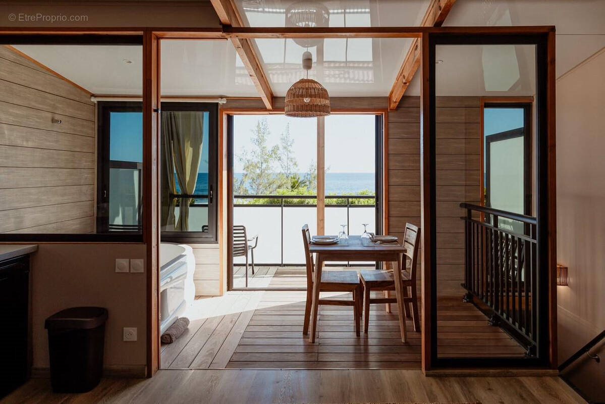 Maison à vendre, 441m², Les Trois-Bassins