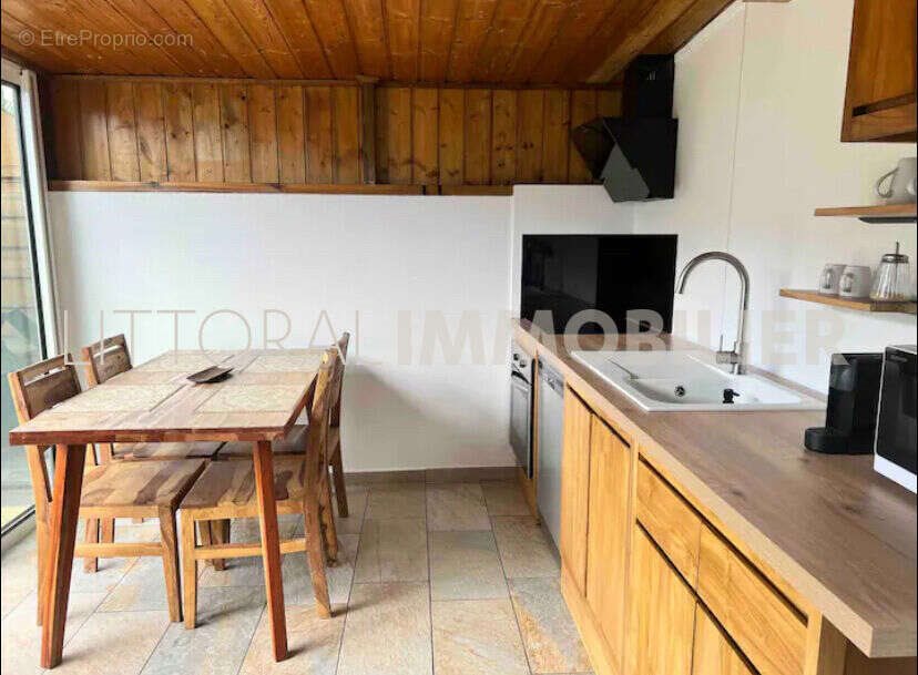 Maison à vendre, 441m², Les Trois-Bassins