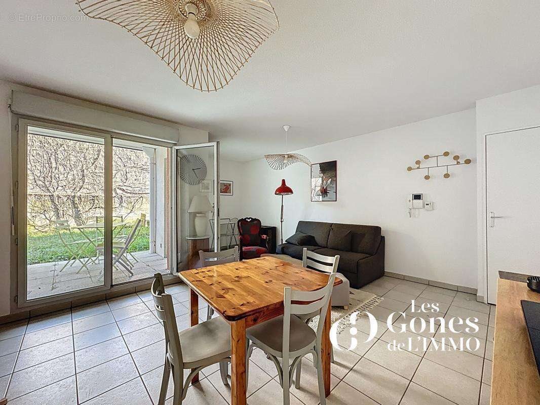 Maison à vendre, 42m², Saint-Genis-les-Ollières