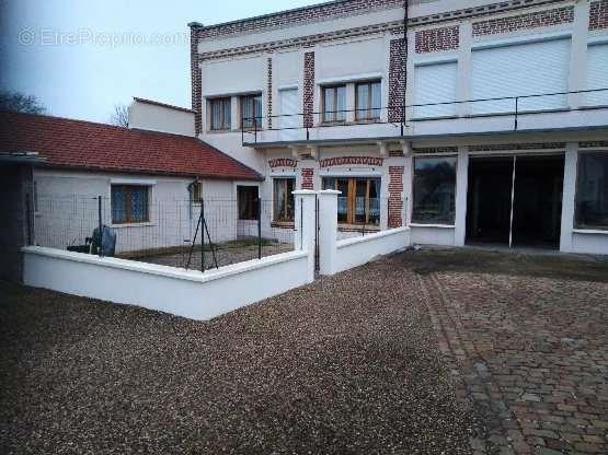 Appartement à vendre, 750m², Corbie