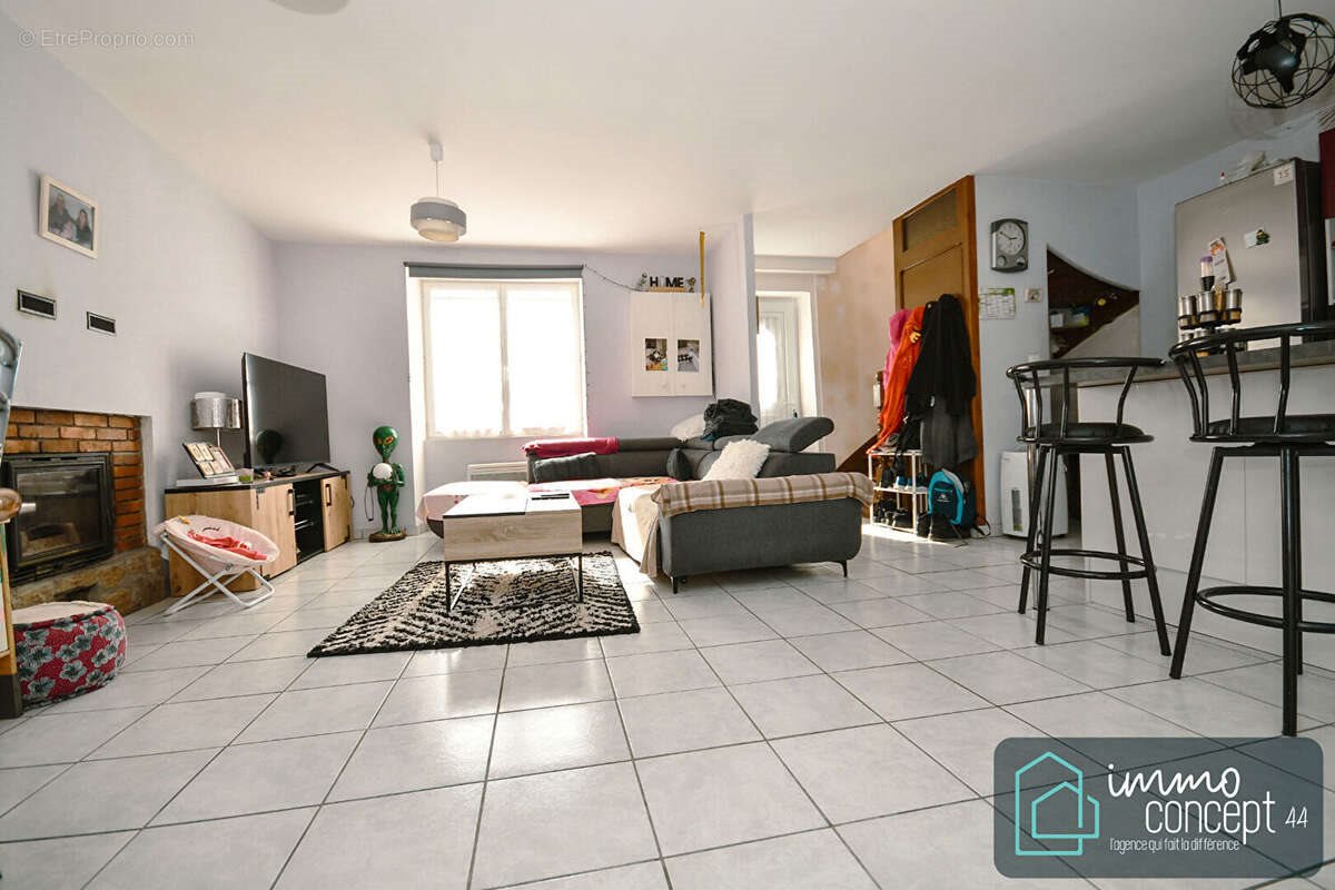 Maison à vendre, 80m², Rouans