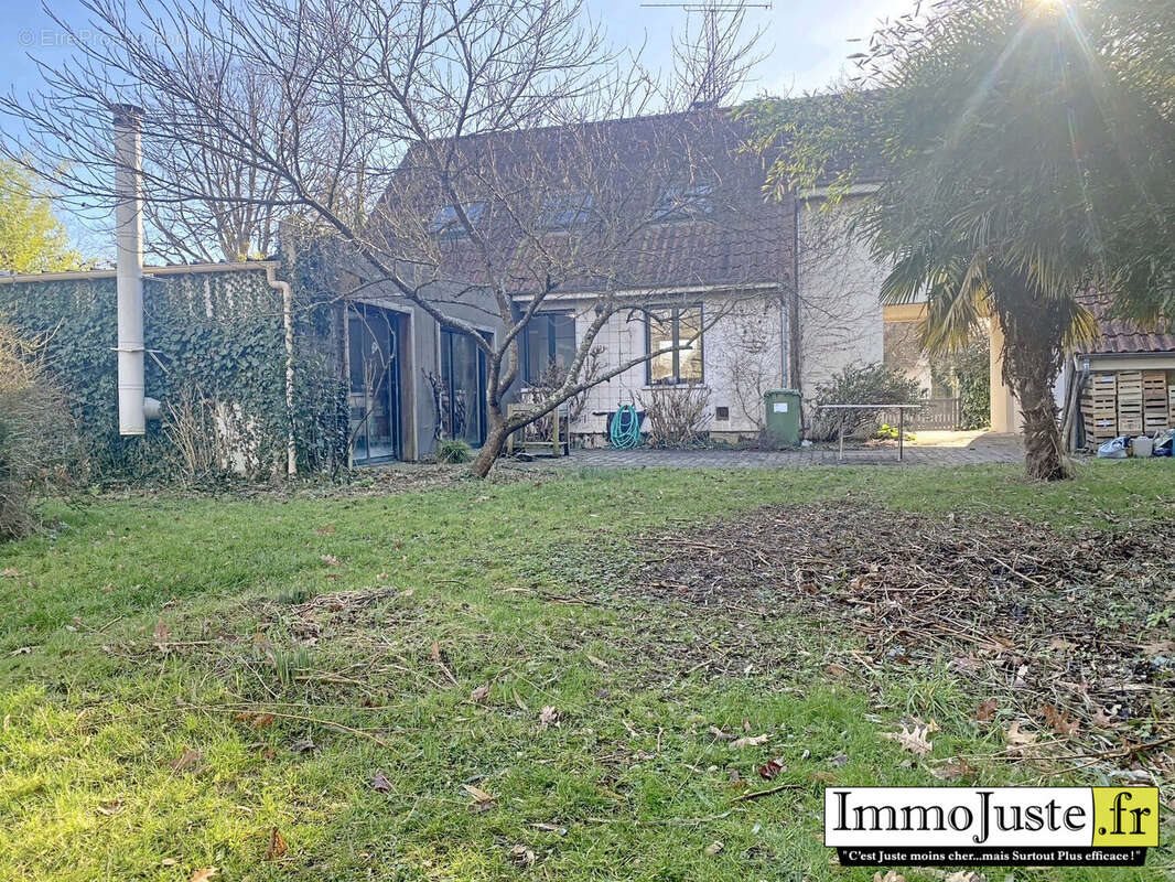 Maison à vendre, 151m², Vieille-Eglise-en-Yvelines