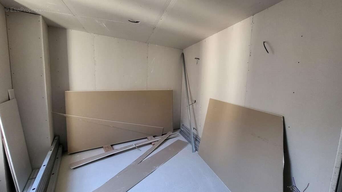 Appartement à vendre, 200m², Largentière