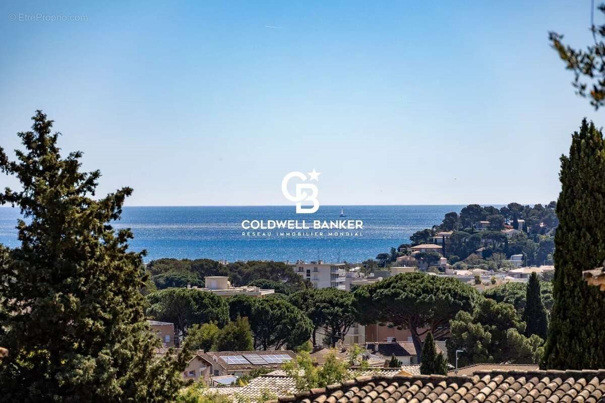 Maison à vendre, 190m², Cavalaire-sur-Mer