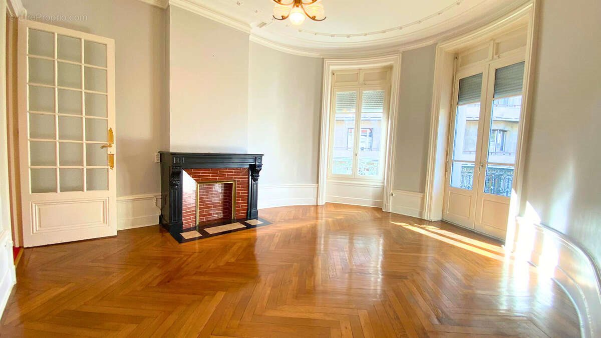 Appartement à vendre, 137m², Saint-Etienne