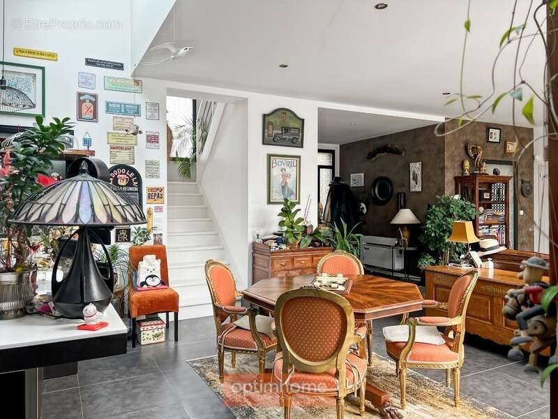 Maison à vendre, 145m², La Mézière
