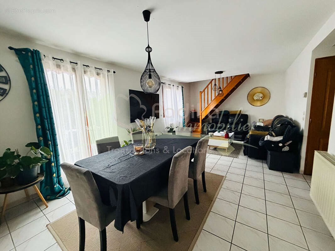 Maison à vendre, 84m², Cluses