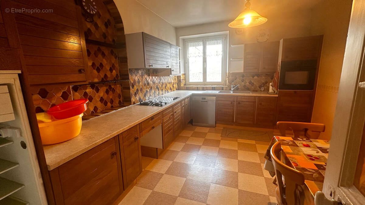 Appartement à vendre, 775m², Lure